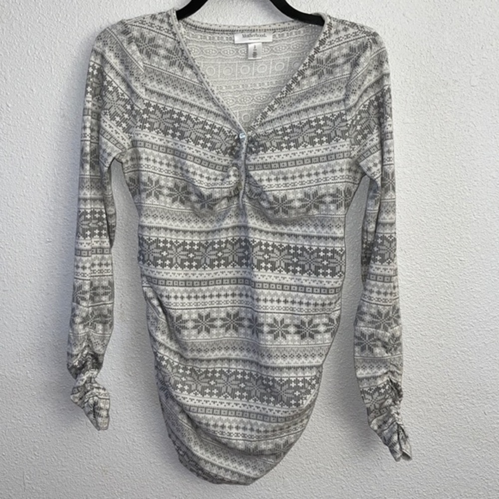Like new small Motherhood maternity thermal top